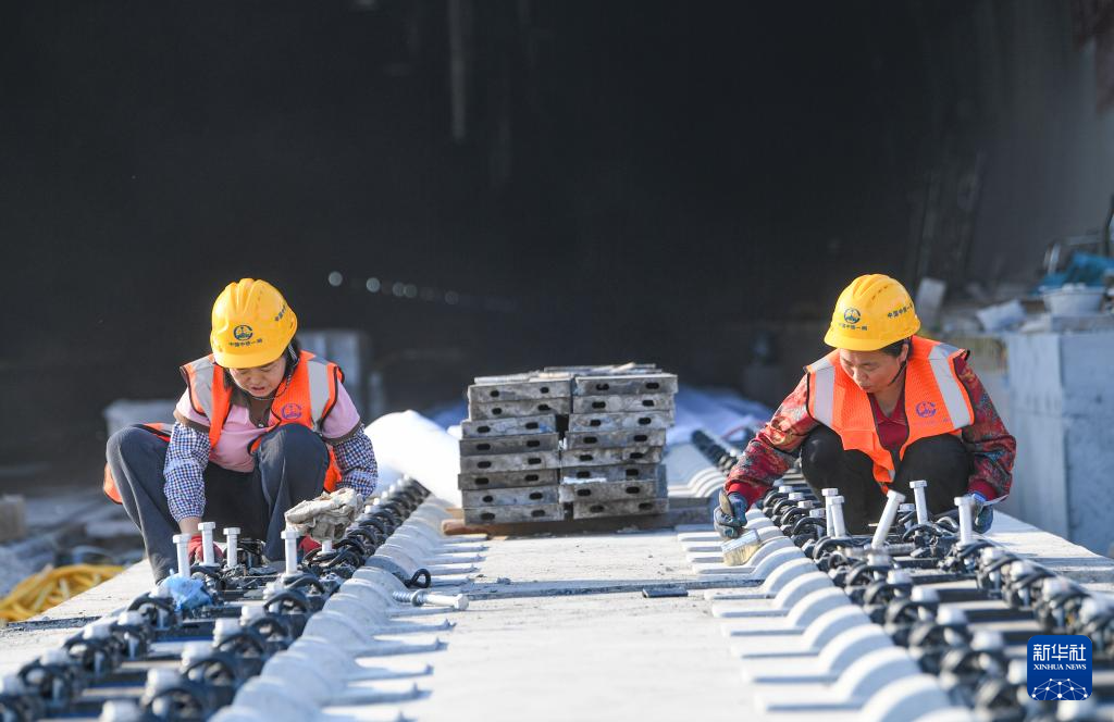 新建重慶至黔江鐵路建設(shè)順利推進